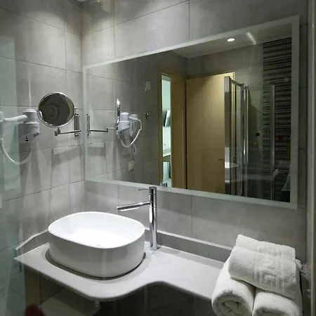 Rossis Hotel
